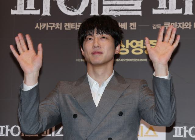 일본 영화 '파이널 피스'에 출연한 배우 사카구치 겐타로가 서울 강남구 메가박스 코엑스점에서 열린 내한 기자간담회에서 포즈를 취하고 있다. 연합뉴스
