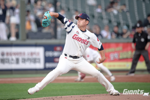 ‘5전 6기’  김태형 감독 통산 800승·롯데 두산 잡고 5연패 탈출