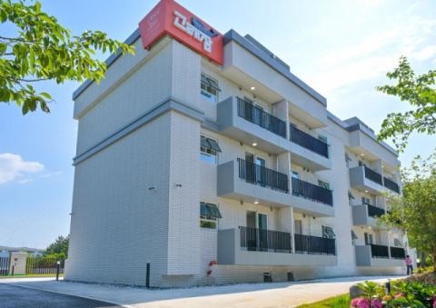 울산 장생포에 옛 해군 숙소 개조한 숙박시설 ‘고래잠’ 준공