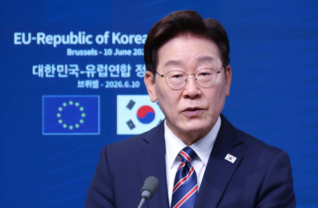 이재명 대통령이 10일(현지시간) 벨기에 브뤼셀 EU이사회 본부에서 열린 한-EU 정상회담 후 공동언론발표에서 발언하고 있다. 연합뉴스