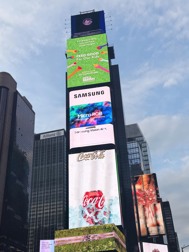 삼성전자가 미국 뉴욕 타임스 스퀘어에서 진행중인 ‘마이크로 RGB’ TV 옥외광고.삼성전자 제공
