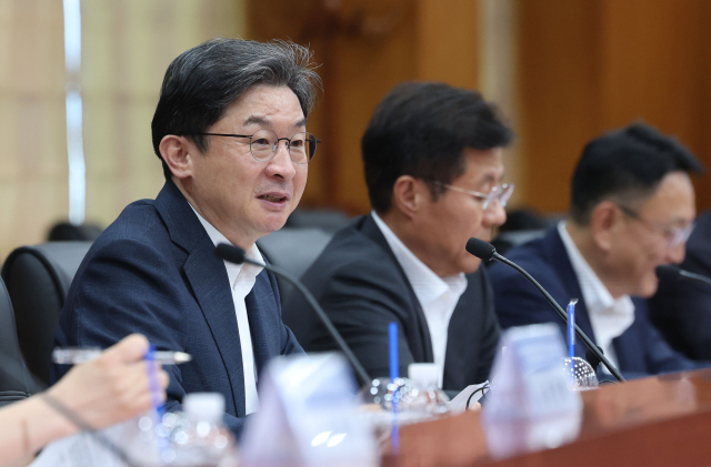 이억원 금융위원장이 지난 12일 서울 여의도 금융투자협회에서 열린 국민참여형 국민성장펀드 운용사 간담회에서 발언하고 있다. 연합뉴스