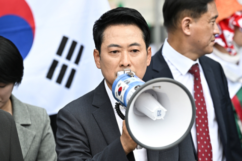 체육단체 잠실 개표소 진입, 시위자 1명에 무산