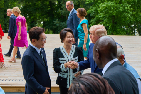 ‘G7’ 참석한 이 대통령…트럼프엔 “북핵 역할” 주문
