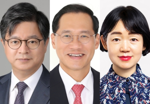 왼쪽부터 성기홍 전 연합뉴스 사장, 한찬식 전 서울동부지검장, 김경자 ESG코리아 이사. 청와대 제공