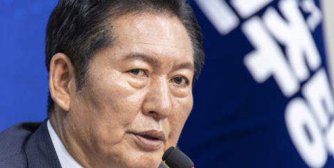 정청래-김민석 연일 신경전… 당내 “이러다 다 죽는다” 반응도