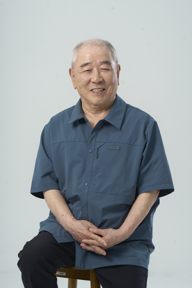 김문홍 극작가 프로필. 늘푸른연극제 선정위원단 제공