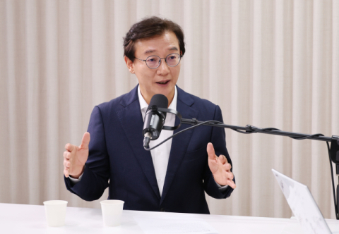 [영상] 전재수 “취임식 없이 곧바로 업무… 이르면 30일 경제부시장 발표” [부산시장 당선인 인터뷰]