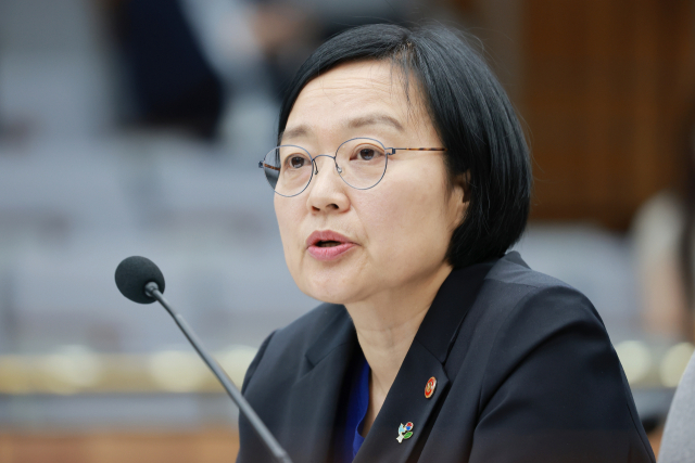 한성숙 국무총리 후보자가 26일 국회에서 열린 인사청문회에서 의원 질의에 답하고 있다. 연합뉴스