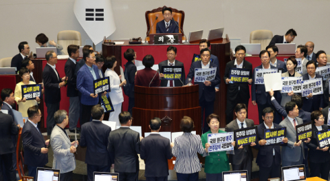 민주 법사위원장 단독 선출하자 국힘 '국회 보이콧' 검토