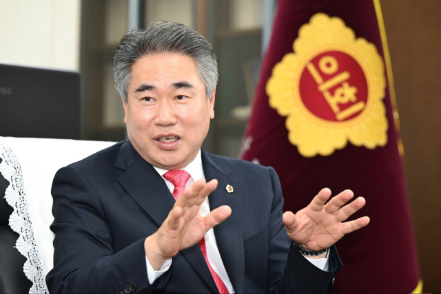 9일 경남도의회 박준 의장은 원칙 있는 견제와 생산적 정책 협력으로 민생 문제를 해결하는 전반기 의회로 거듭나겠다고 밝혔다. 경남도의회 제공