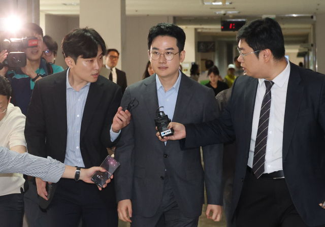 지난 8일 구속된 정이한 전 개혁신당 부산시장 후보. 이재찬 기자 chan@