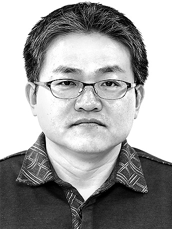 [데스크 칼럼] 다시 등장한 '명백한 운명'론의 광풍