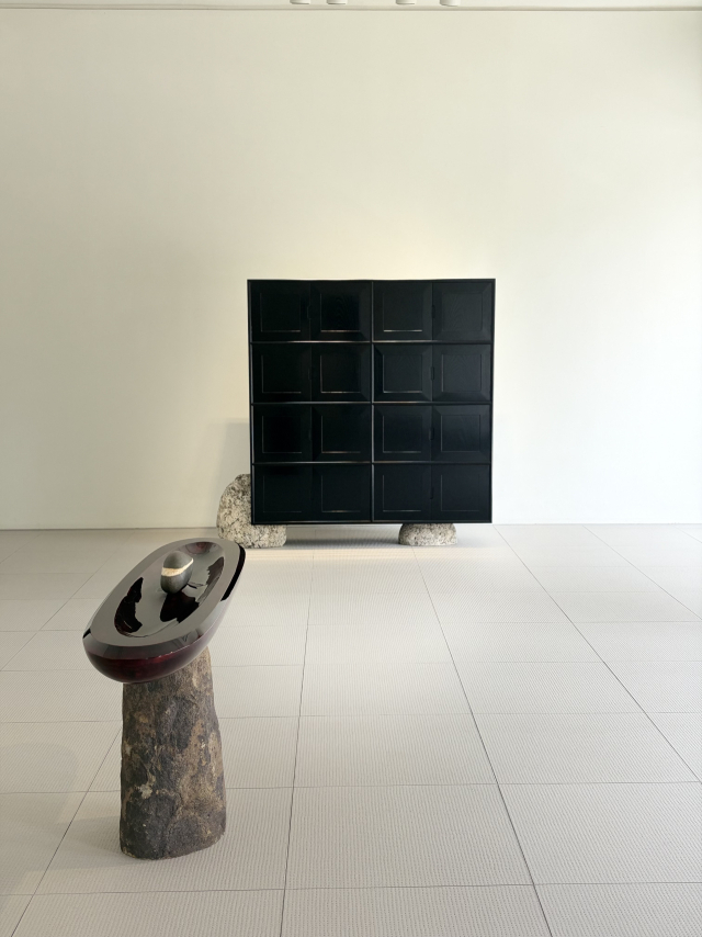 최병훈 개인전 ‘머무는 침묵 Lingering Silence’ 전시가 열리고 있는 조현화랑_해운대 전시 전경. 김은영 기자 key66@