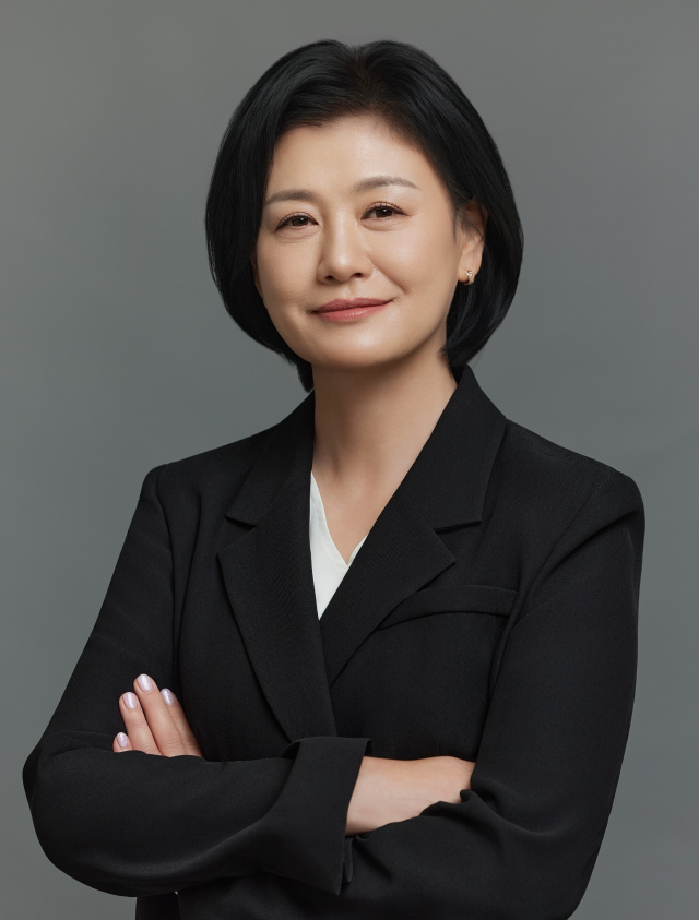 한국자동차공학회 정선경 회장의 임기가 반환점을 돈 가운데 첫 여성 회장으로 자동차 연구의 최전선을 이끌고 있어 주목된다. 정선경 회장 제공