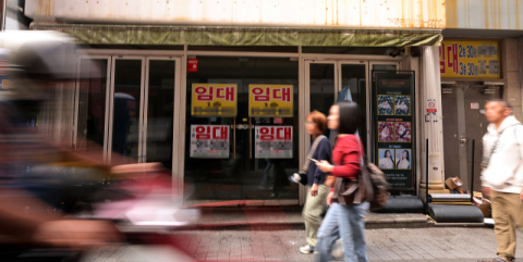 “금융 위기 내몰린 고령 자영업자, 방치 안 돼”