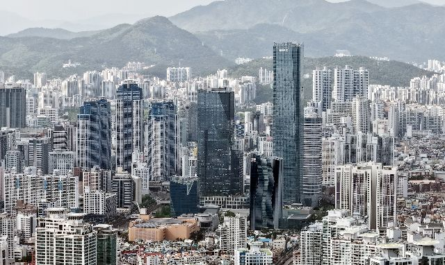 부산 남구 문현금융단지와 BIFC(부산국제금융센터) 일대 모습. 부산일보DB