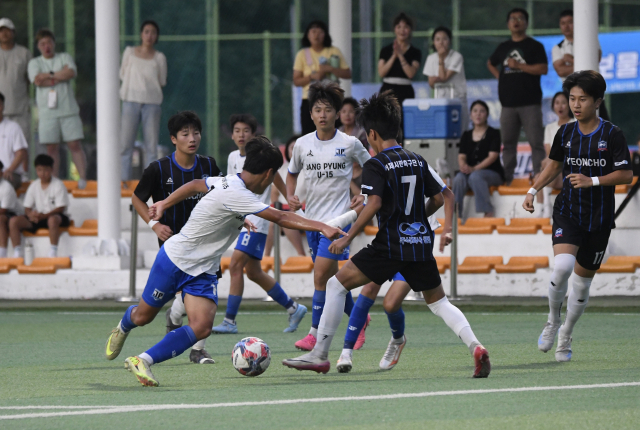 부산 장평SC화랑이 지난 9일 경남 고성군에서 열린 제63회 청룡기 전국중학교 축구대회 20강전에서 경남 연초FC를 5-1로 제압했다. 부산시축구협회 제공