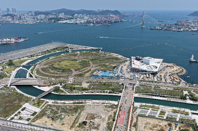전재수 부산시장 당선인은 랜드마크 부지에 개폐식 돔야구장 건설 추진을 공약으로 내걸었다. 정종회 기자 jjh@