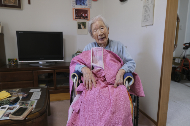 일본 구마모토 소재 한센병 요양소 ‘기쿠치케이후엔’ 내 조선인 단체 ‘우애회’는 1968년 회원 93명의 명부를 남겼다. 왼쪽은 이 요양소에서 만난 경북 영천 출신 제갈조(94) 씨. 손혜림 기자 hyerimsn@