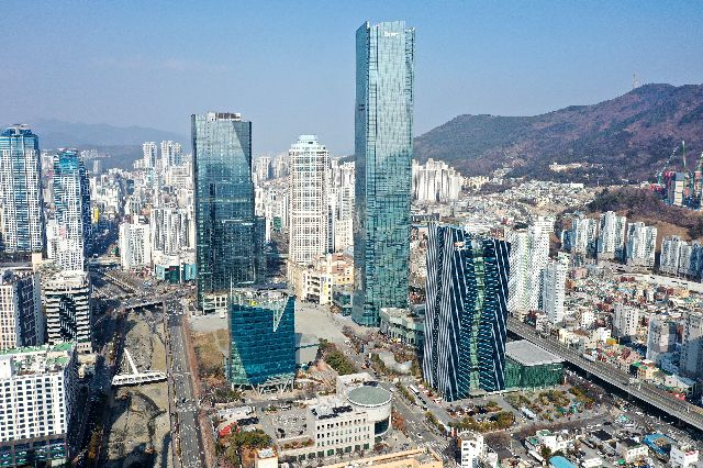 부산국제금융센터(BIFC)가 위치한 부산 남구 문현동 문현금융단지 일대 전경. 부산일보DB
