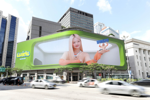 신세계백화점 본점, 하이브 신인 ‘튜이드’ 데뷔 뮤비 선봬