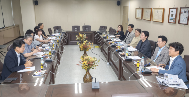 부산일보 제6기 독자위원회 8월 회의가 지난 26일 오후 부산일보 본사 4층 회의실에서 열렸다. 김종진 기자 kjj1761@