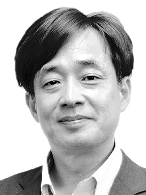 [천영철의 사리 분별] 낙동강 녹조 독소와 로봇물고기
