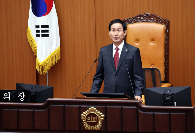 지난달 6일 제10대 부산시의회 개원식에서 강무길 의장이 개원사를 하고 있다. 정종회 기자 jjh@