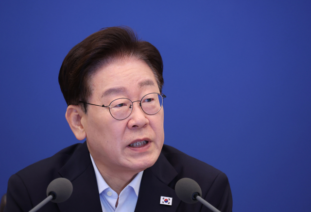 이재명 대통령이 25일 청와대에서 국무회의 발언을 하고 있다. 연합뉴스