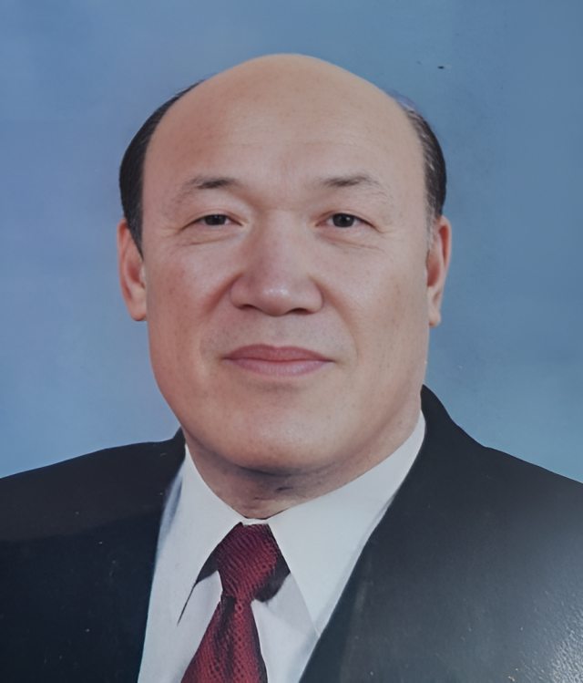 제33회 부산문학상 대상 수상자 김달현 시인.