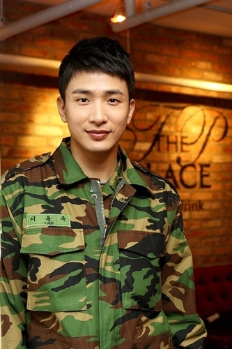 배우 이용주. tvN