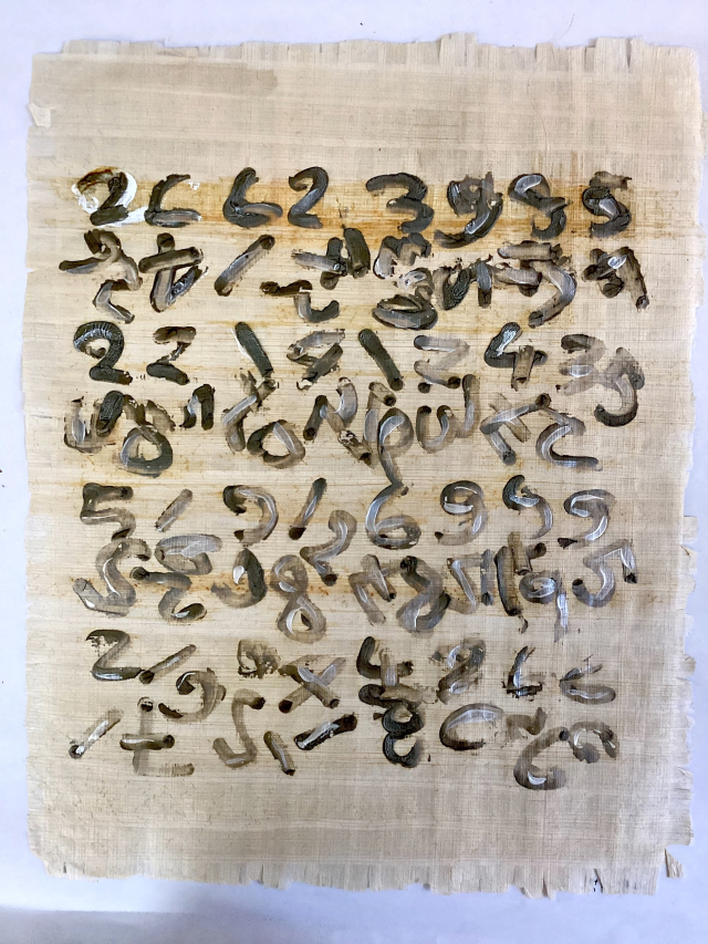 국내외 작가 25인이 참여하여 부산 해운대구 아리안갤러리에서 열리고 있는 ‘애프터 더 프레이즈(After the Phrase): 각자의 우주’ 국제전은 현재 전시 자체는 물론 향후 행보까지 큰 기대를 모으고 있다. 사진은 이탈리아 조르조 피카이아의 '피보나치 아르젠토 2'(2021). 아리안갤러리 제공