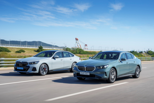 BMW코리아가 폭넓은 제품 라인업과 다양한 금융 프로모션, 독보적인 AS 서비스를 갖추며 프리미엄 브랜드 판매 1위를 달리고 있다. BMW코리아 제공