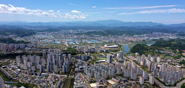 [사설] 공공기관 통폐합 격랑, 진주혁신도시 위상 추락 안 된다 - 뉴스 썸네일 이미지