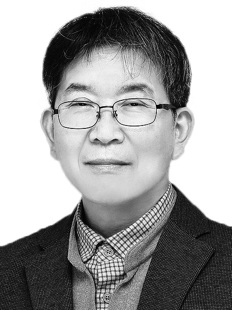 [정달식의 일필일침] 100억 오텔로보다, 부산의 100년을 보라