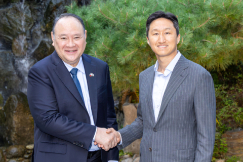 HD현대 정기선, 필리핀 국방장관과 조선·방산 협력 논의