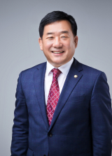박성민