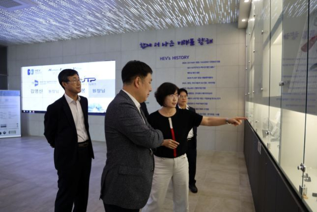 기정원 '지역특화사업' 지원받은 에이치이브이, 매출·직원수 크게 증... - 뉴스 썸네일 이미지
