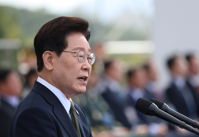 이재명 대통령이 1일 충남 계룡대에서 열린 제78주년 국군의 날 기념행사에서 기념사를 하고 있다. 연합뉴스
