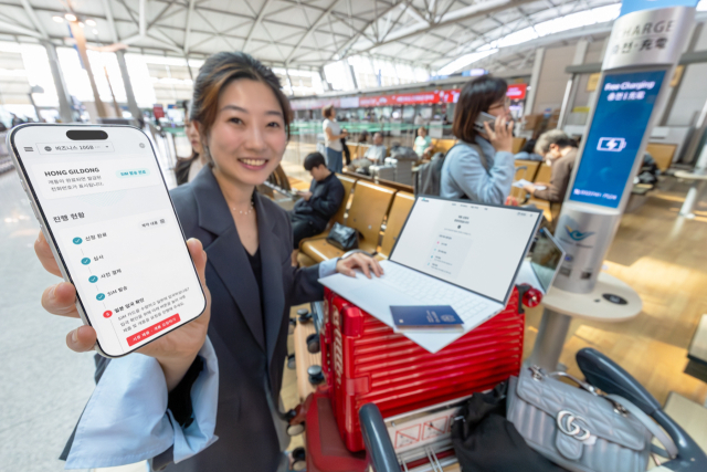 KT 재팬이 일본 장기 체류 예정인 국내 고객을 대상으로 출국 전 여권만으로 일본 전화번호를 한국어로 신청할 수 있는 알뜰폰(MVNO) 서비스 ‘tt mobile(티티 모바일)’을 출시한다고 5일 밝혔다. KT 제공.