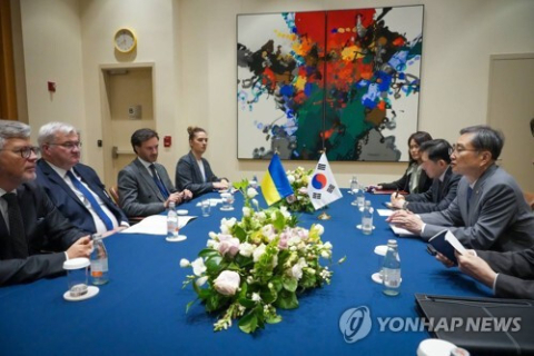 ‘북한 포로 공개’ 갈등 속 주우크라이나 대사 귀국