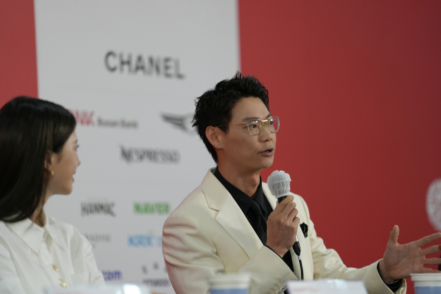 9일 부산 해운대구 영화의전당에서 열린 영화 '면도' 기자회견에서 배우 카사마츠 쇼가 답변하고 있다. 최범준 인턴기자