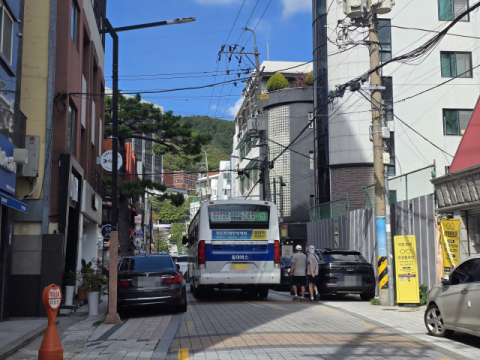 돈 나갈 일투성이인데… 부산 지자체 곳간 텅 비었다