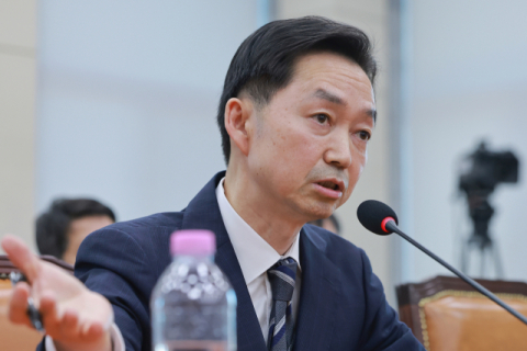 첫 출근 김지용 중수청장 “조기 안착 대응팀 구성 지시”