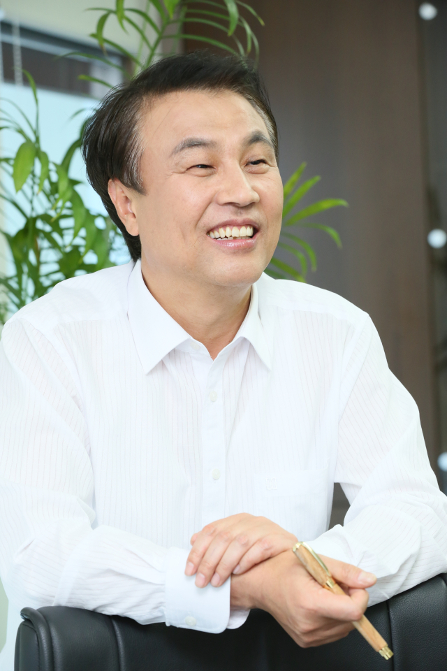 [인터뷰] 석창규 웹케시그룹 회장 "부산서 얻은 기회, 후배들 성장 돕... - 뉴스 썸네일 이미지
